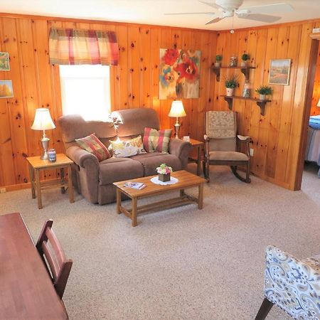 2 Minute Walk To Beach, Cape Cod Escape Dennisport Exterior photo