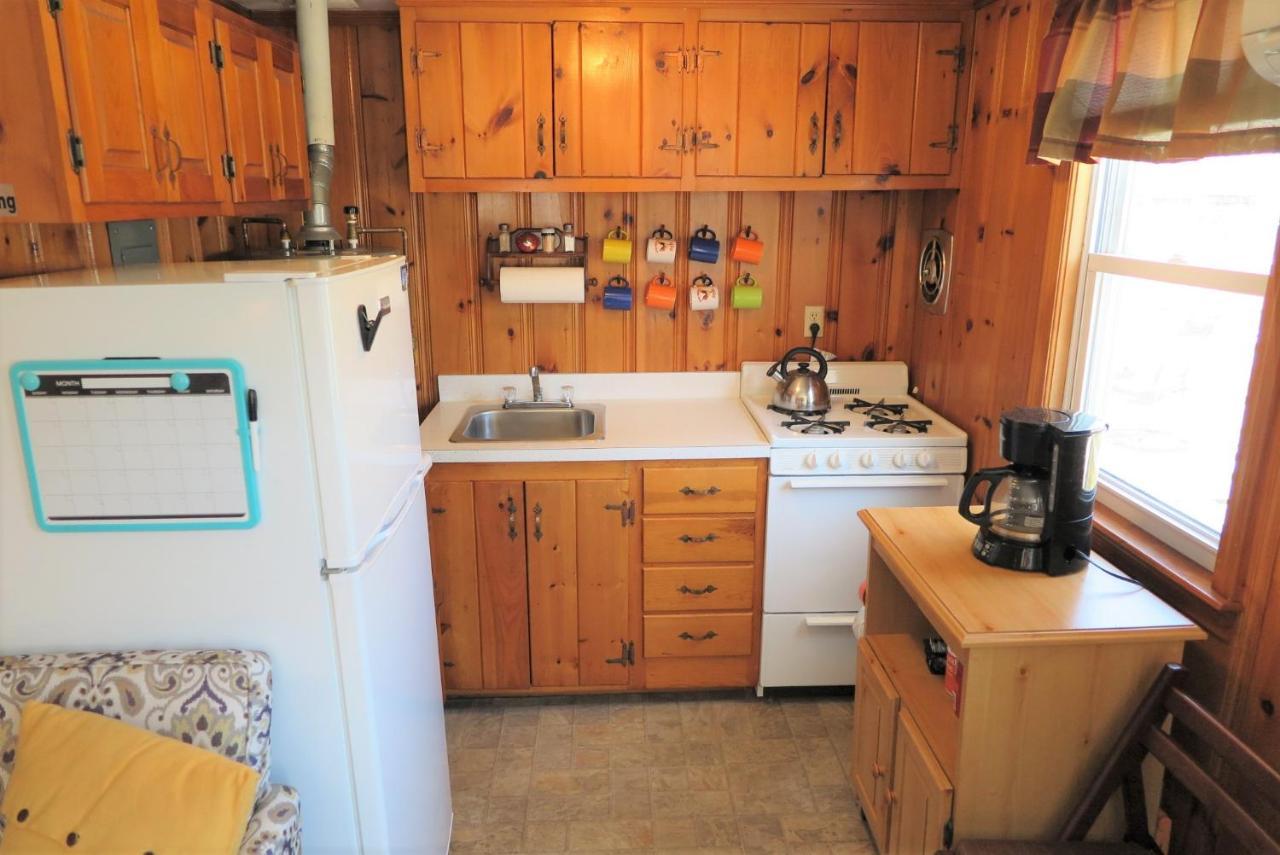2 Minute Walk To Beach, Cape Cod Escape Dennisport Exterior photo